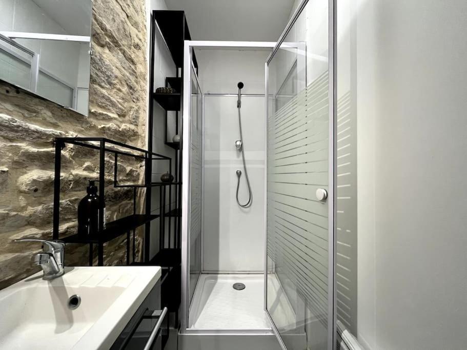 Elegant T2 Entierement Renove Apartment Конкарно Екстериор снимка