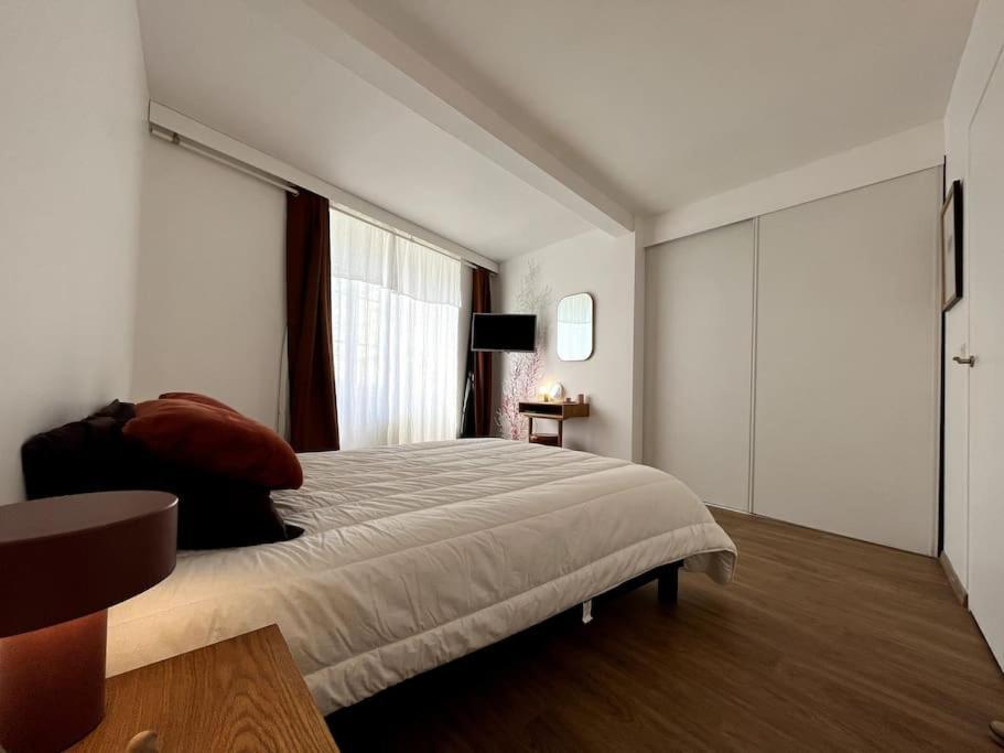 Elegant T2 Entierement Renove Apartment Конкарно Екстериор снимка